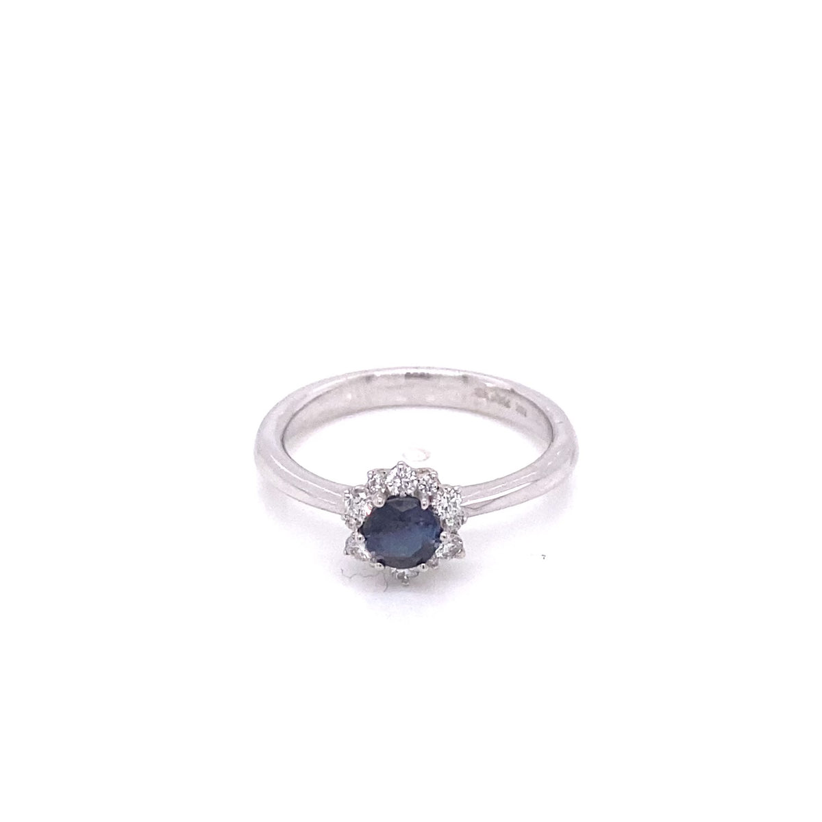 Natural Alexandrite Halo Ring in 18kt White Gold