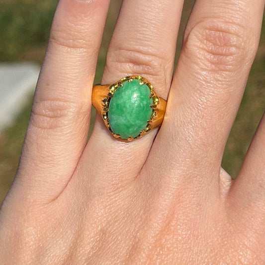 Oval Jade Fashion Ring